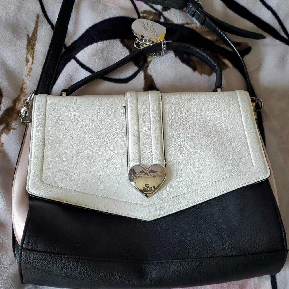 Betsey Johnson crossover purse